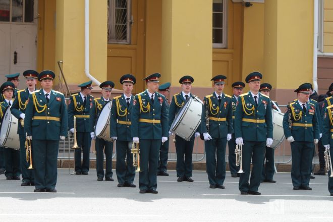 Парад в честь 79-й годовщины Победы проходит в Нижнем Новгороде - фото 8