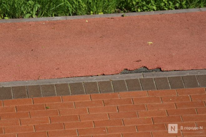 Опасные лестницы и разбитая брусчатка: что не успели отремонтировать  в Нижем Новгороде после зимы - фото 89