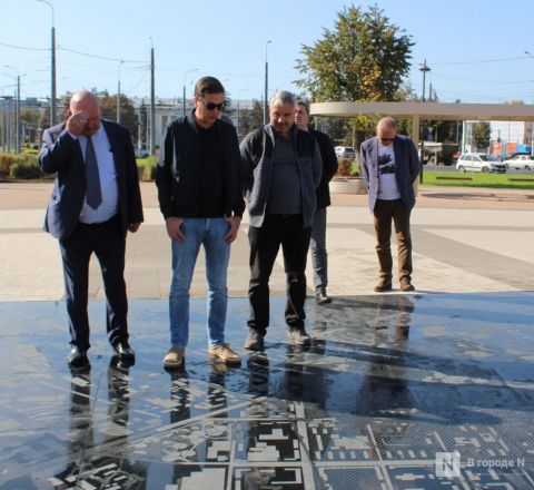 Благоустройство площади у Автозаводского универмага завершено в Нижнем Новгороде - фото 53