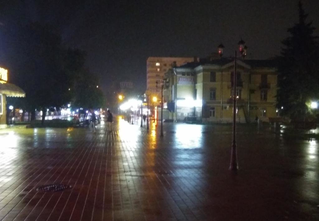 Улицы Сормова погрузились в сумрак из-за грозы - фото 1