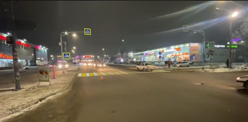 Неизвестный водитель сбил пешехода на Бору - фото 1