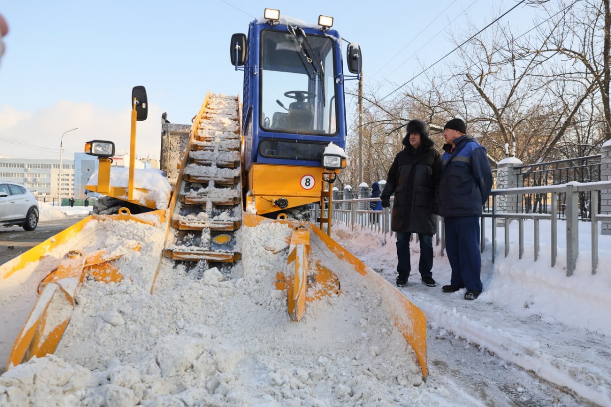 После снегопада с улиц Дзержинска убрали 37 тысяч кубометров снега