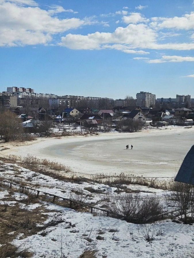 Нижегородцы испугались за вышедших на лед детей в Заволжье - фото 1