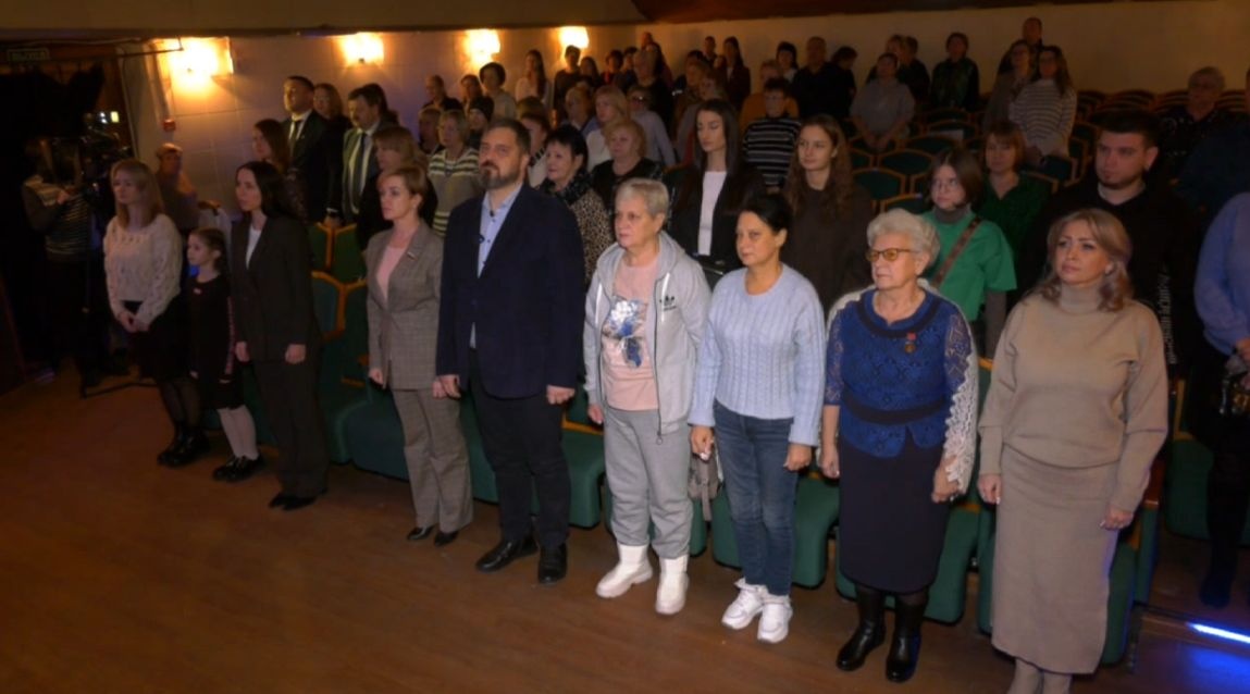 Благотворительный концерт &laquo;Сердцем со СВОими&raquo; прошел в Дзержинске - фото 1