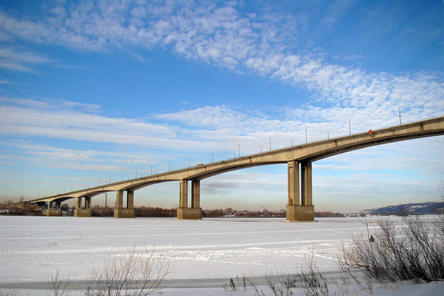 На Мызинском мосту работают только две полосы движения