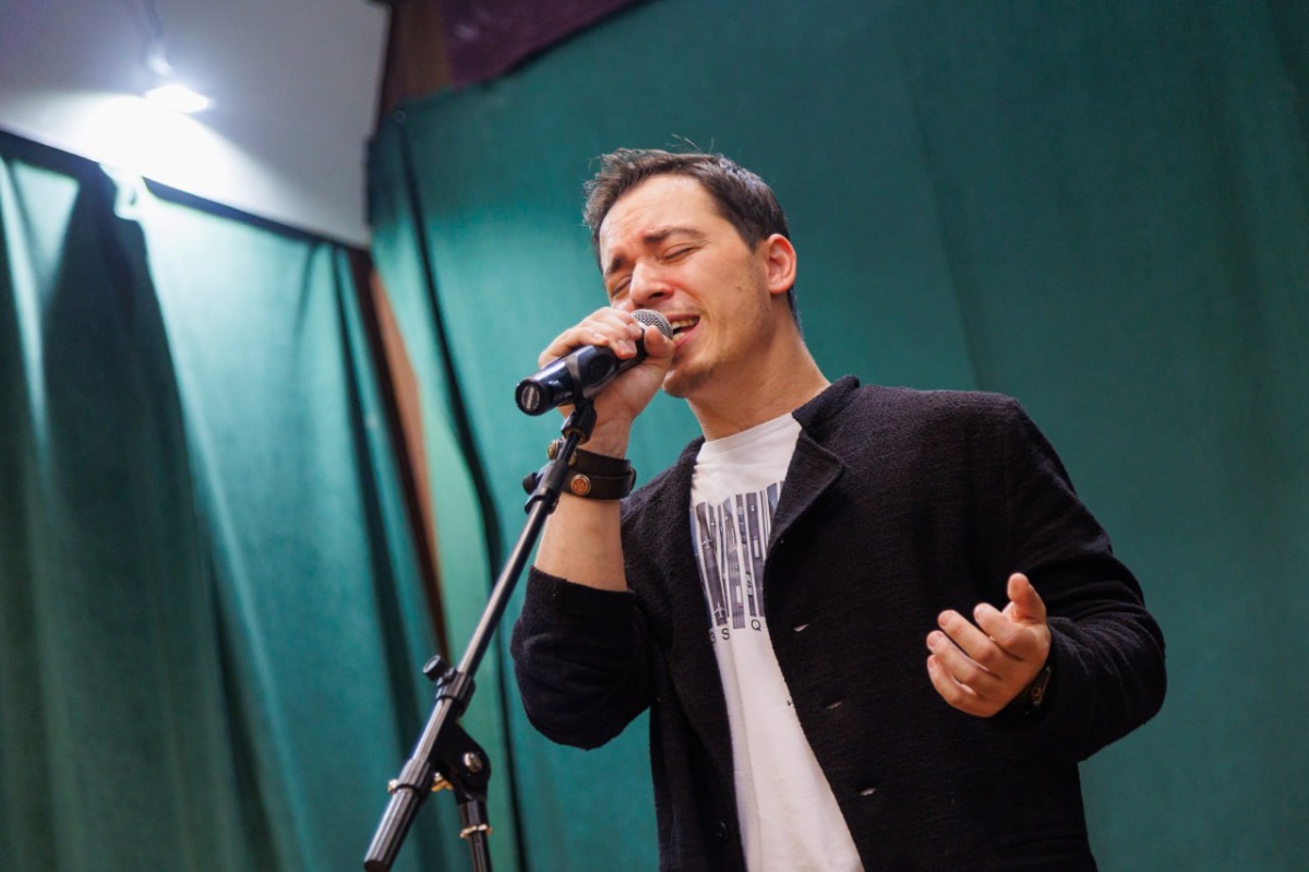 Родион Газманов спел в Нижнем Новгороде для участников СВО - фото 1