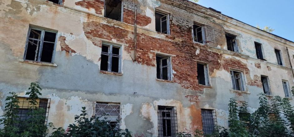 &laquo;Смотреть на это больше не хочется&raquo;: мэр Арзамаса &mdash; о домах под снос - фото 4