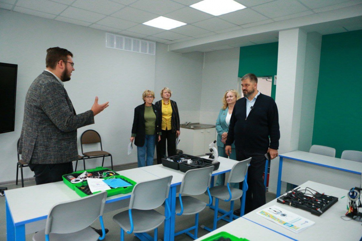 Михаил Клинков проверил готовность школ Дзержинска к учебному году - фото 1