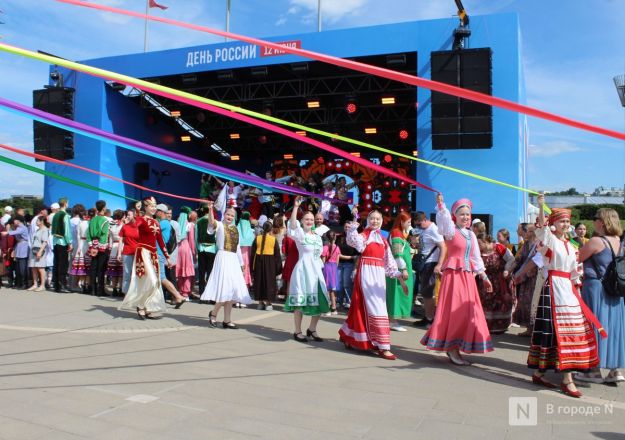 Масштабный гастрофест и концерты: как прошел День России в Нижнем Новгороде &mdash; фоторепортаж - фото 31