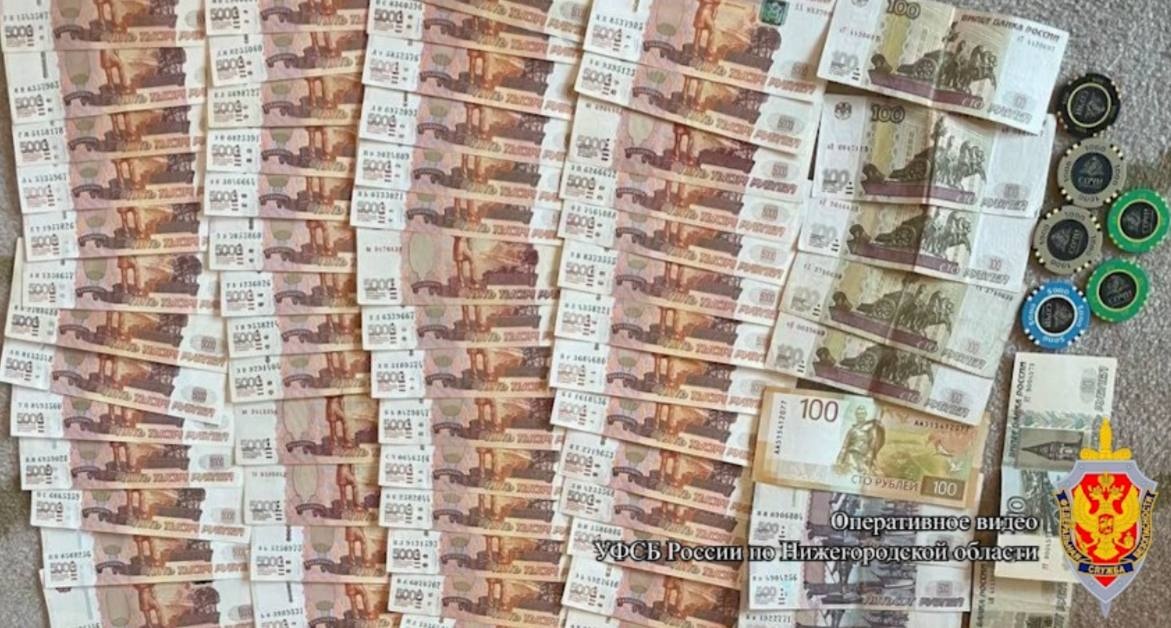 Опубликовано видео взлома сейфа во время обысков у бывшего заммэра Штокмана - фото 1