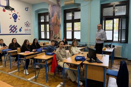 Более 300 сербских школьников стали участниками &laquo;Недели математики, физики и компьютерных наук&raquo; от Мининского университета