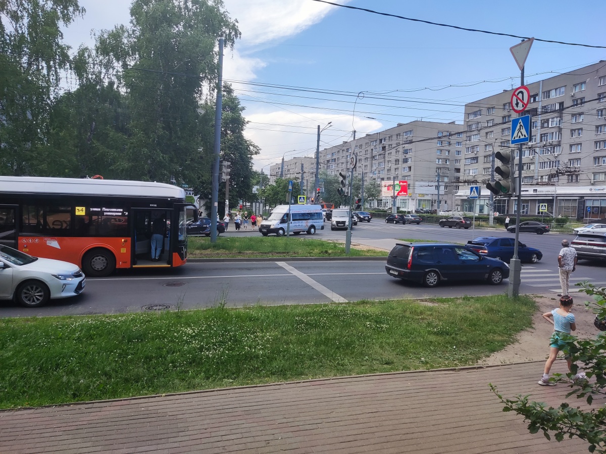 ДТП с электробусом случилось в Нижнем Новгороде - фото 1