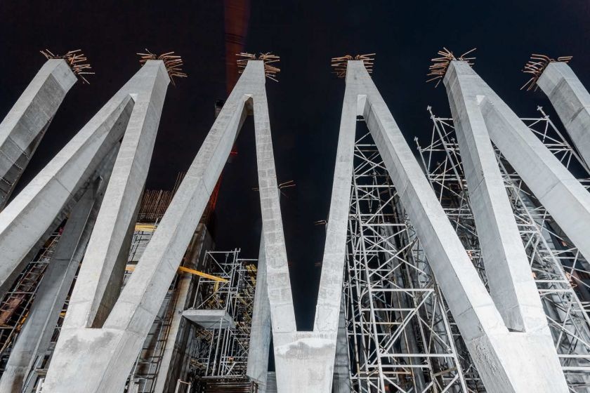 &laquo;Ножки&raquo; высотой 10 метров выросли на Одесской в Нижнем Новгороде - фото 1