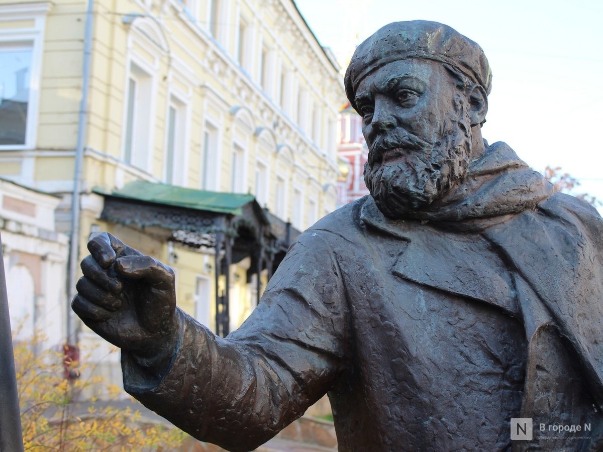 Сломанные руки и отбитые уши: нижегородские скульптуры страдают от вандалов - фото 6