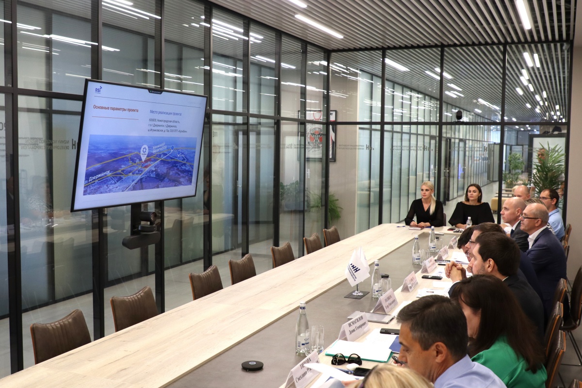 Ведущий новостей. Выпуск новостей 1 канал. Новостной эфир. Новостной канал. Программа время.