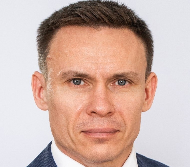 «ЕР» приостановила членство депутата Парамонова из-за уголовного дела - фото 1