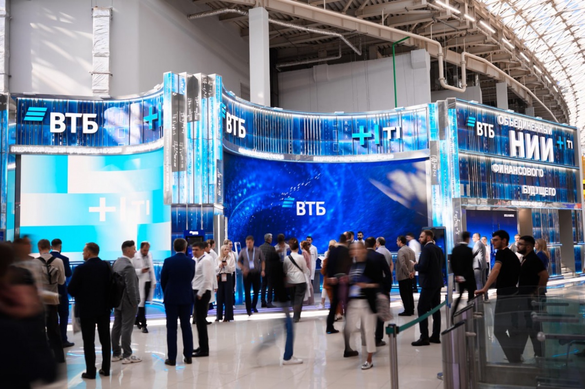 ВТБ готовится запустить оплату через iPhone во всех терминалах страны  - фото 1