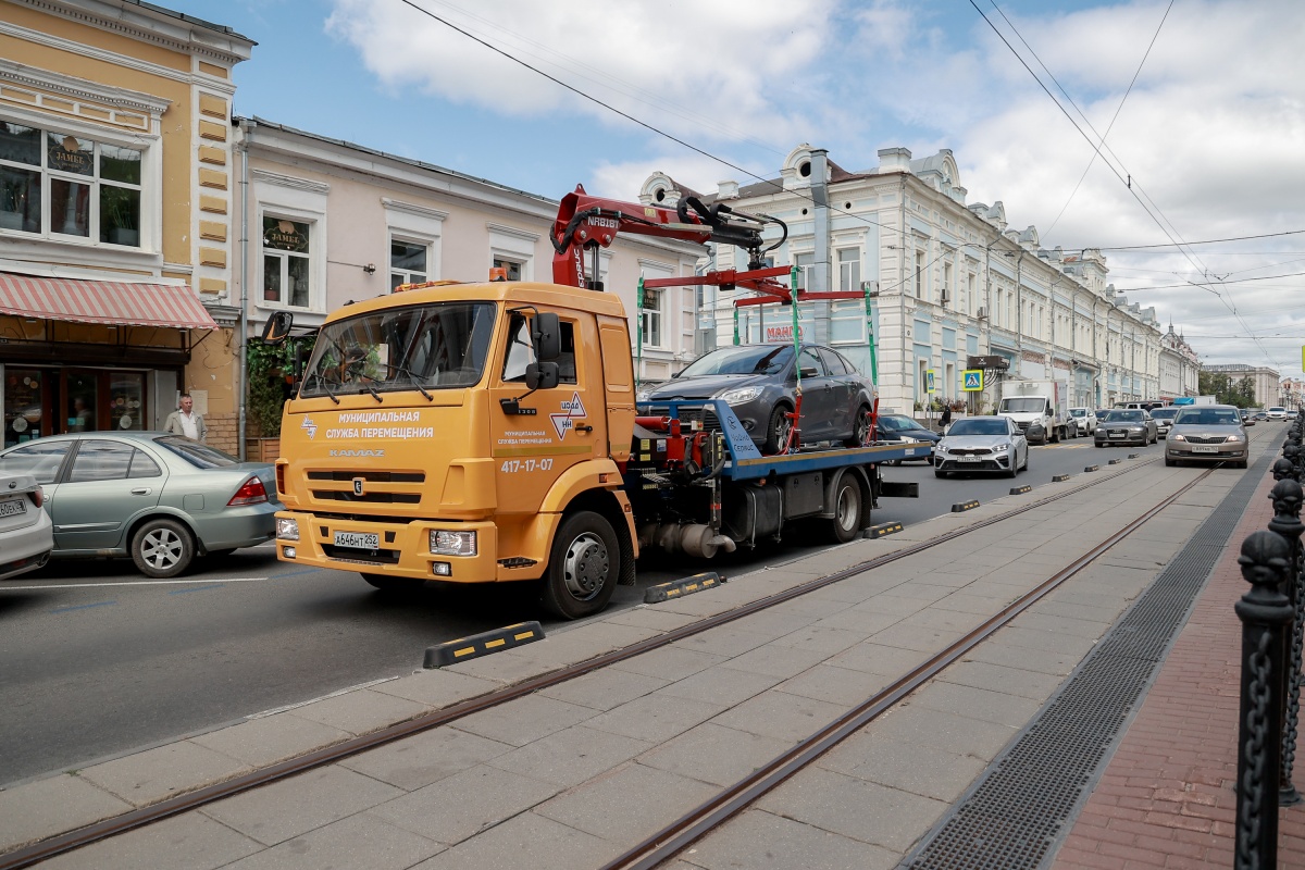 Машины без номеров эвакуируют на штрафстоянки в Нижнем Новгороде