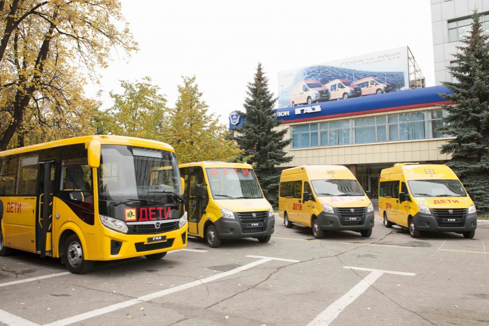 137 школьных автобусов планирует получить Нижегородская область за счет Федерации - фото 1