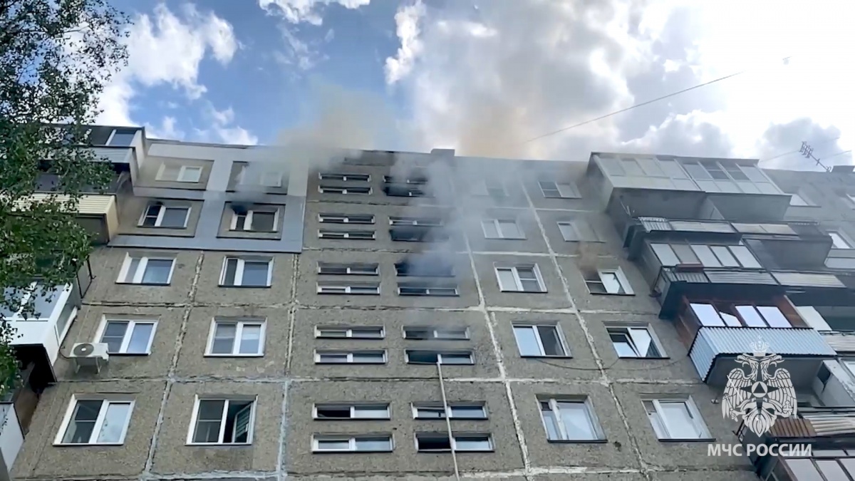 В МЧС рассказали о пострадавших при страшном пожаре на улице Пермякова  - фото 1