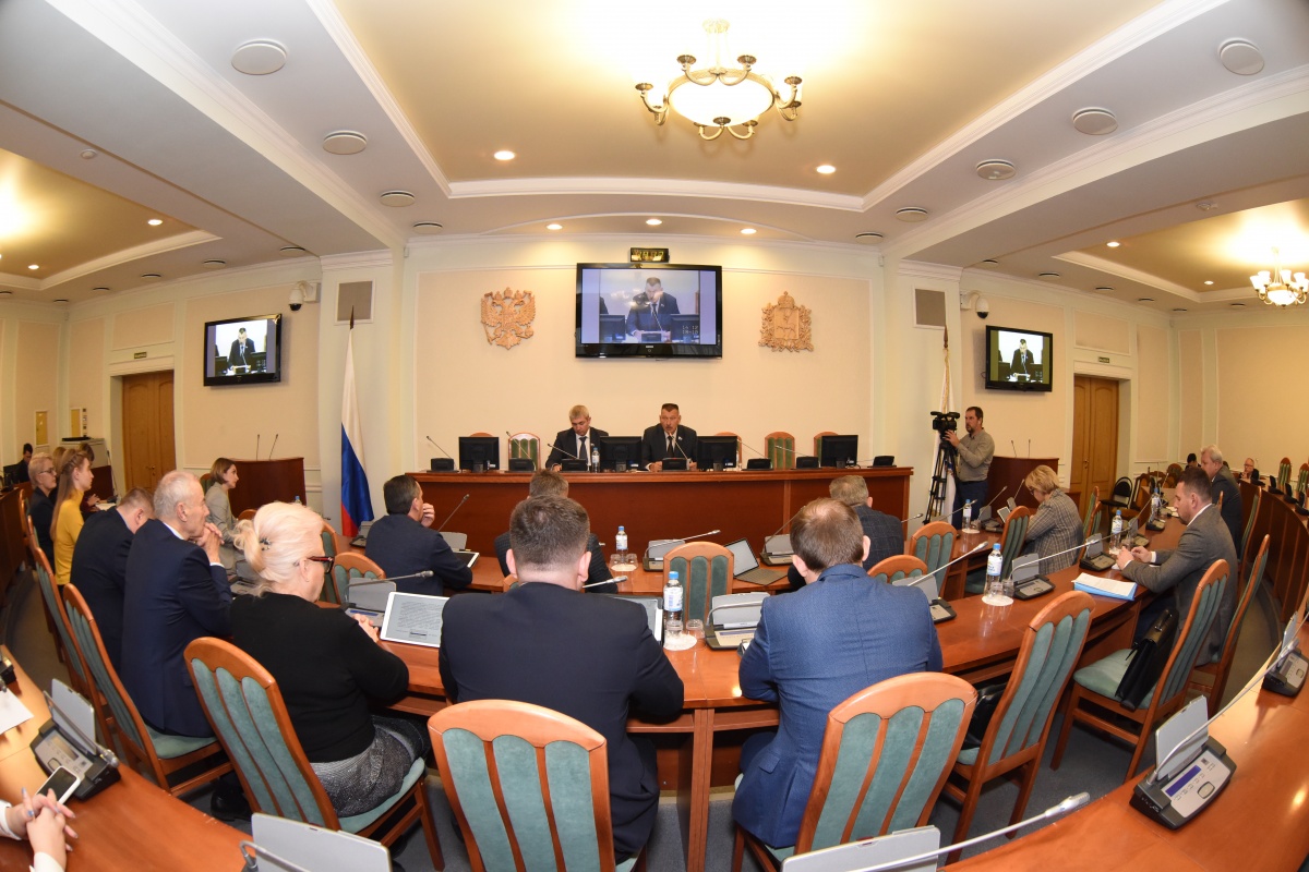 Комитет по госвласти рассмотрел изменения в Кодекс об административных правонарушениях Нижегородской области - фото 1