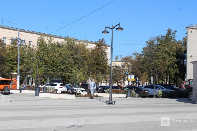 Благоустройство площади у Автозаводского универмага завершено в Нижнем Новгороде - фото 65