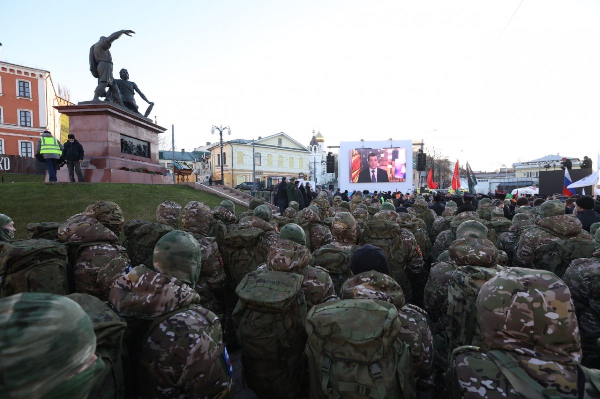 Нижегородские добровольцы отправились на военную спецоперацию 4 ноября - фото 1