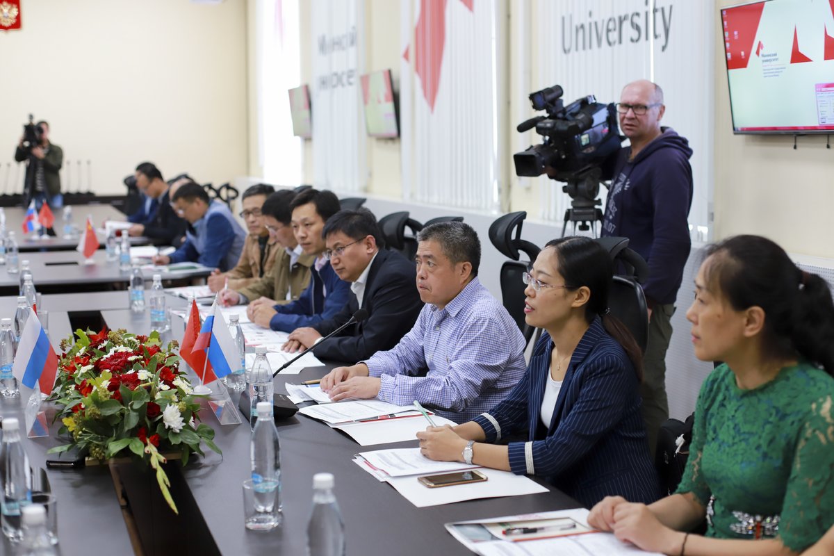 В Мининском университете стартовали курсы повышения квалификации для преподавателей из Китая - фото 1