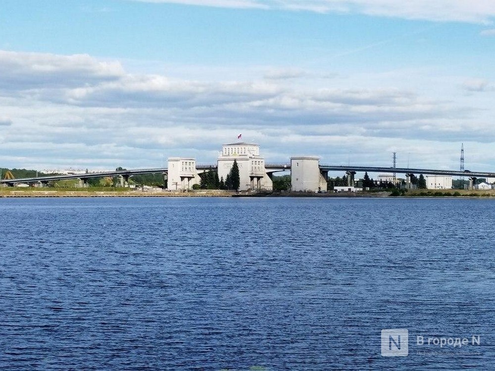 9 теплоходов и 22 грузовых судна прошли через Городецкий гидроузел за сутки - фото 1