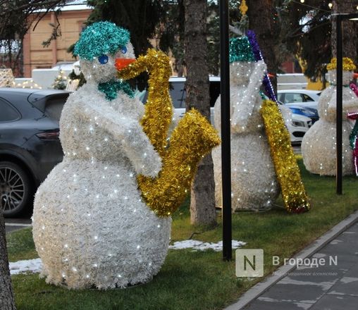 Новогодние украшения появились в центре Нижнего Новгорода - фото 4