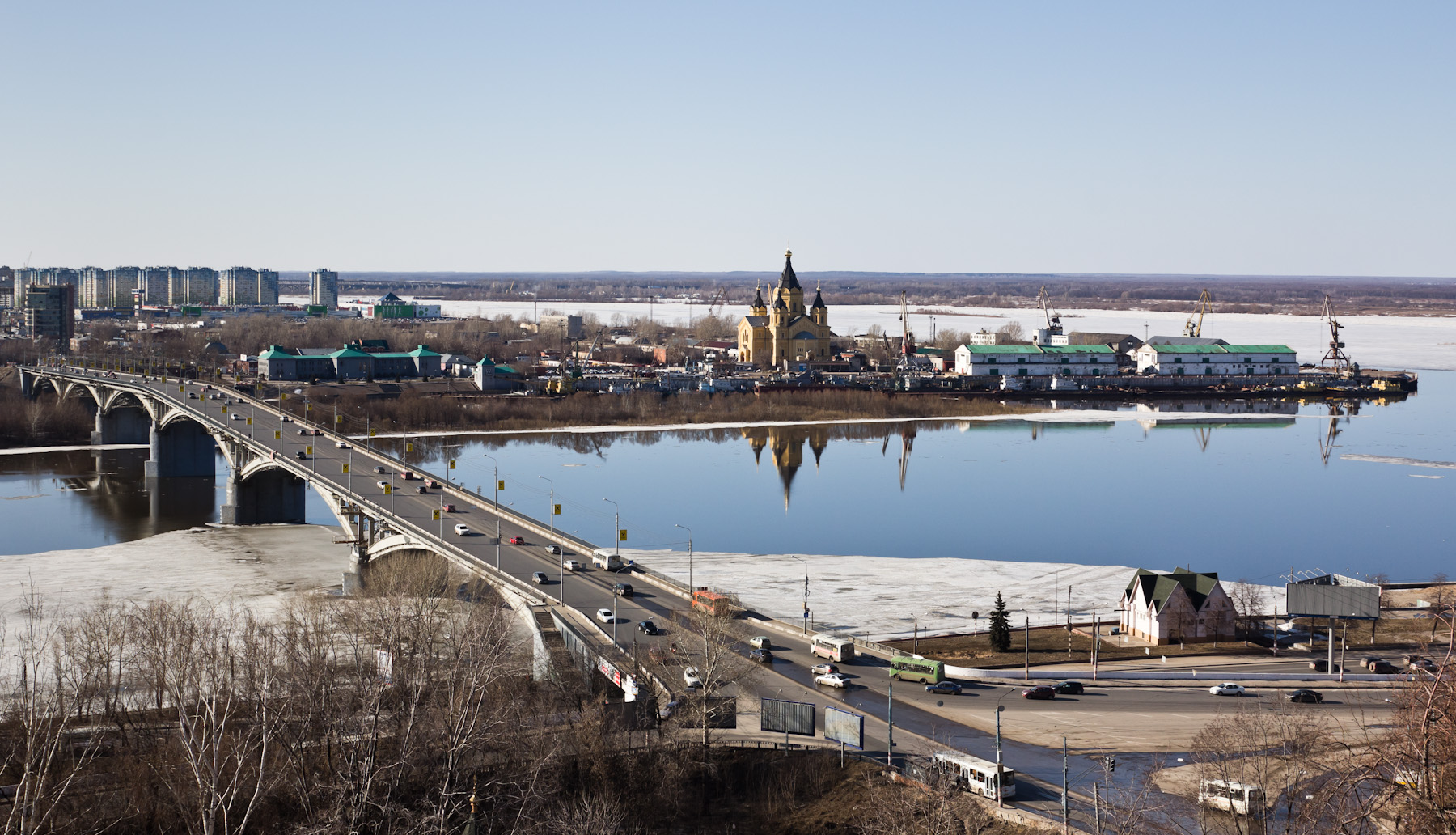 Стрелка рек в Нижнем Новгороде