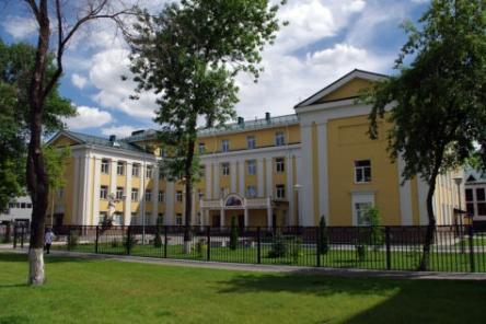 Свыше 300 человек эвакуировали из гимназии Невского в Нижнем Новгороде