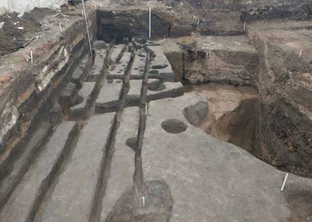 Остатки старинных зданий обнаружили на месте Мытного рынка в Нижнем Новгороде - фото 3