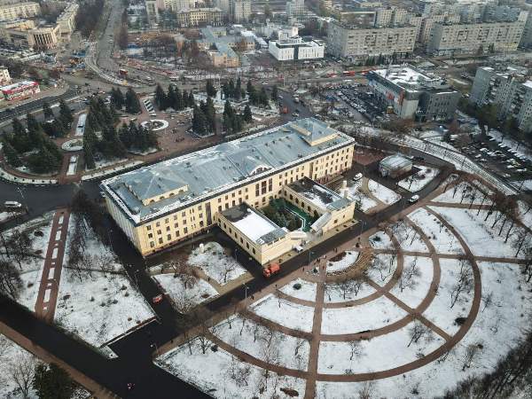 Площадь Киселева открылась после реконструкции - фото 1