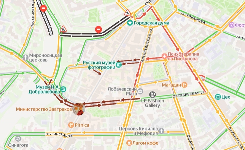 Пробки образовались в Нижнем Новгороде из-за перекрытия Зеленского съезда - фото 1