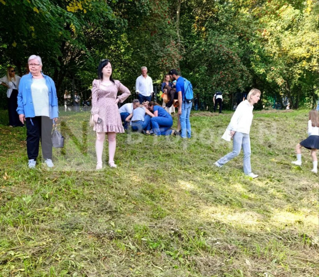 Детям стало плохо на школьной линейке в Нижнем Новгороде - фото 1