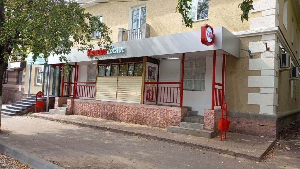 Вывески магазинов начали менять в Дзержинске - фото 1